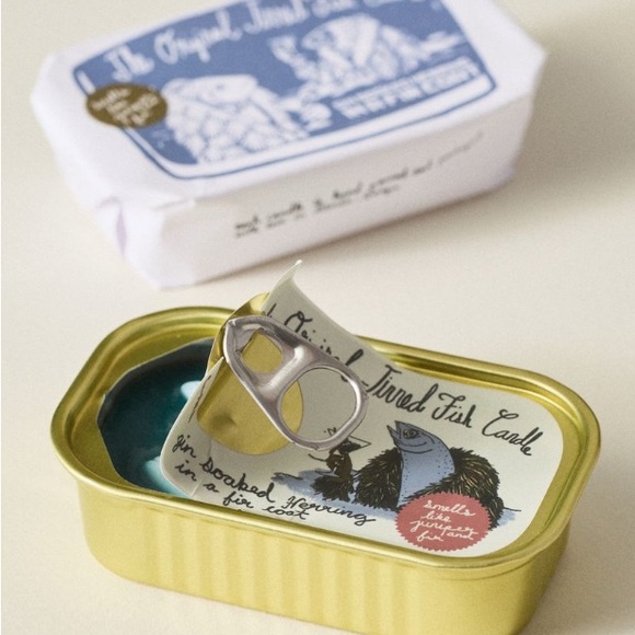 New Anthropologie The Original Tinned Fish Candle Woody Juniper & Fir Aluminum - Picture 3 of 3